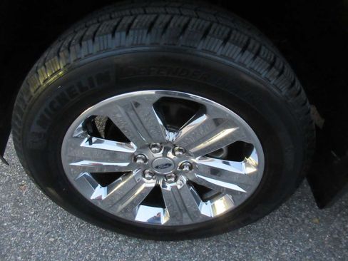 Used 2019 Ford F150 Lariat w/ Equipment Group 502A Luxury image 9