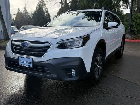 Used 2021 Subaru Outback Premium image 6
