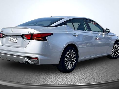 Used 2023 Nissan Altima 2.5 SV FWD image 13