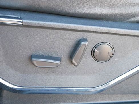 Used 2023 Ford F250 Lariat image 18