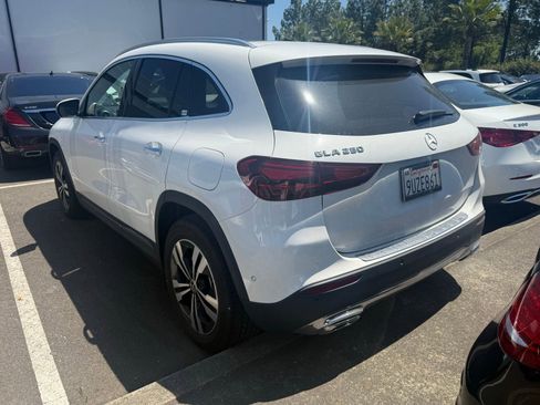Used 2026 Mercedes-Benz GLA 250 image 2