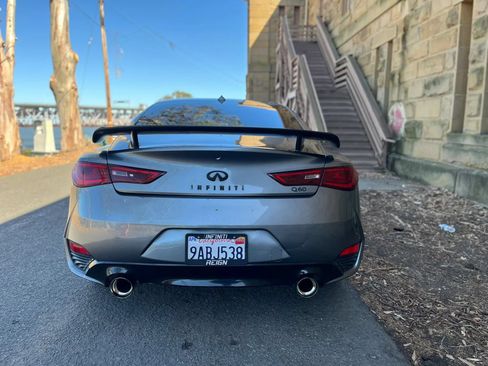 Used 2018 INFINITI Q60 3.0t Luxe RWD image 8