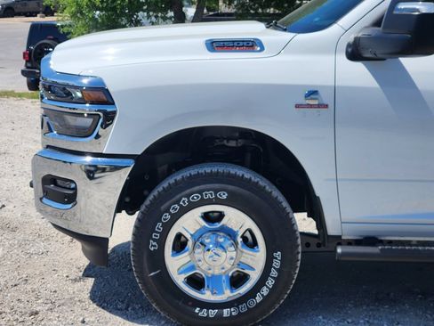 New 2026 RAM 2500 Tradesman AWD/4WD image 6