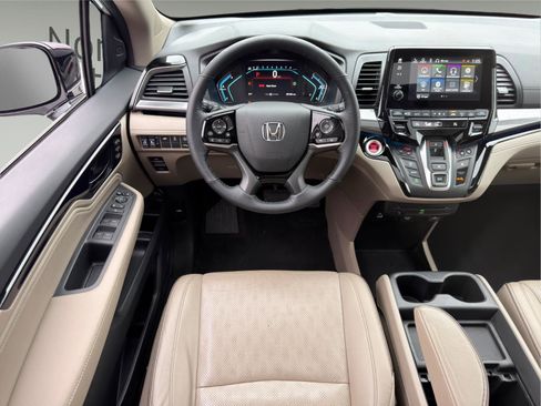 Used 2024 Honda Odyssey Elite image 19