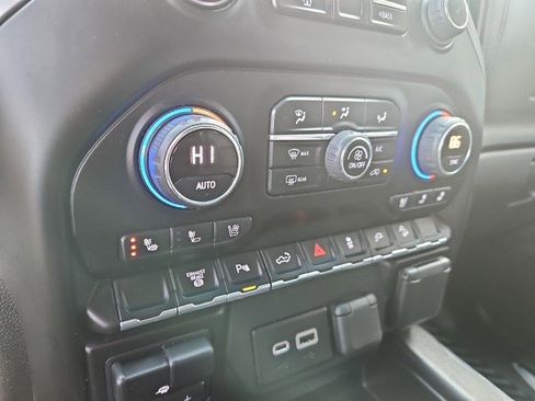 Used 2022 Chevrolet Silverado 2500 LTZ w/ LTZ Texas Edition image 22