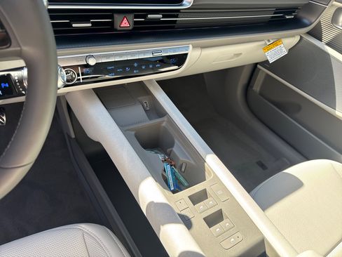 New 2025 Hyundai Ioniq 6 Limited image 22
