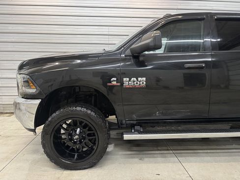 Used 2016 RAM 3500 Tradesman w/ Chrome Appearance Group image 3