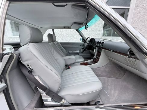 Used 1989 Mercedes-Benz 560 SL image 33