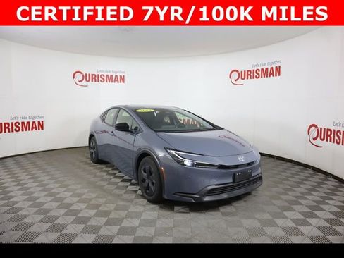 Used 2025 Toyota Prius LE image 16