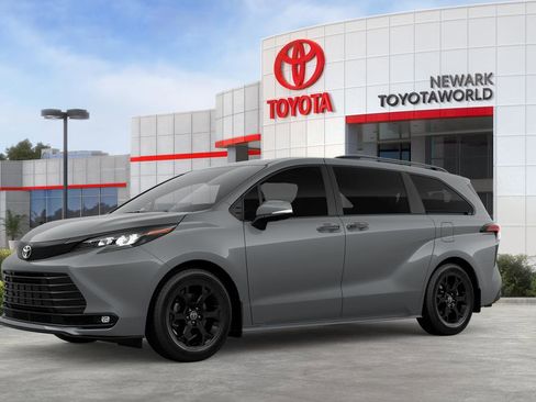 New 2026 Toyota Sienna XLE Woodland Edition AWD/4WD image 4
