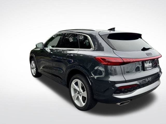 Certified 2025 Audi Q5 Premium Plus AWD/4WD image 7