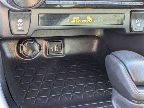 Used 2024 Toyota RAV4 LE image 17