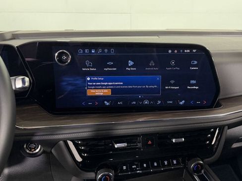 Certified 2025 Chevrolet Suburban Z71 AWD/4WD image 13