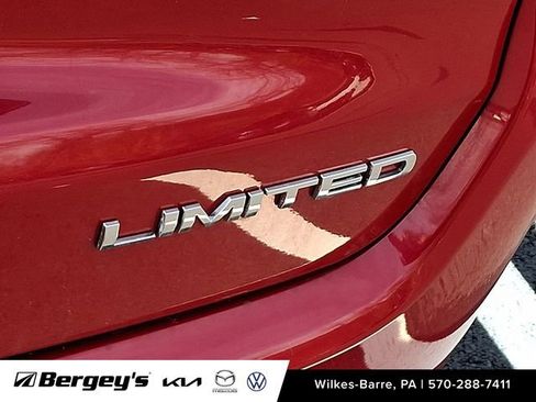 Used 2018 Jeep Compass Limited AWD/4WD image 11