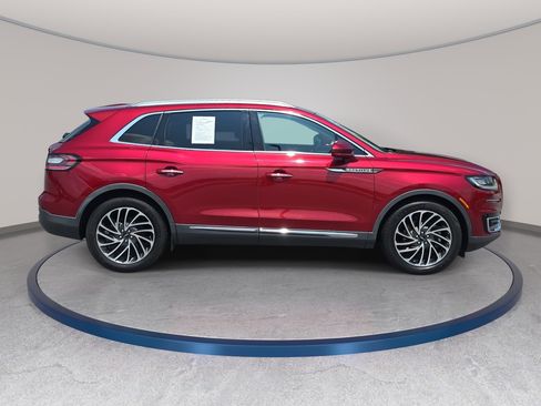 Used 2019 Lincoln Nautilus Reserve FWD image 4