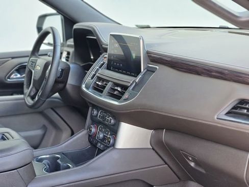 Used 2024 Chevrolet Tahoe LT w/ Luxury Package RWD image 13