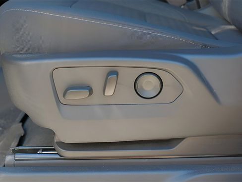 New 2025 GMC Sierra 1500 Elevation image 20