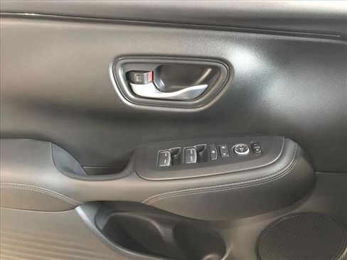 Certified 2025 Honda HR-V EX-L image 11
