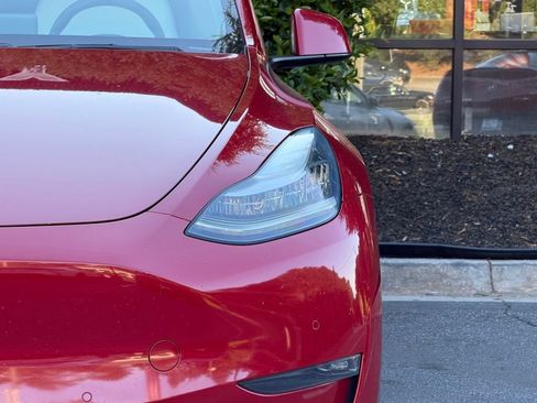 Used 2021 Tesla Model Y Long Range AWD/4WD image 5