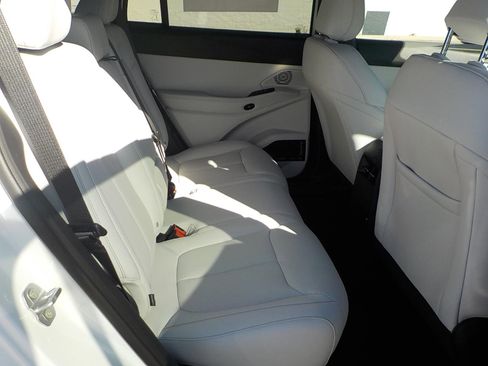 New 2026 Jeep Cherokee Limited image 12