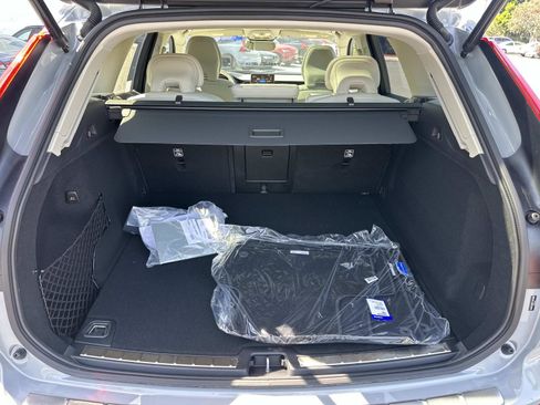 New 2026 Volvo XC60 B5 Ultra w/ Climate Package image 18