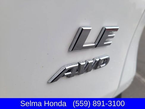 Used 2024 Toyota RAV4 LE image 27