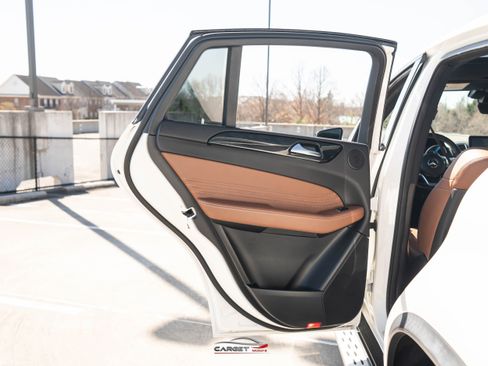 Used 2019 Mercedes-Benz GLE 43 AMG 4MATIC image 46