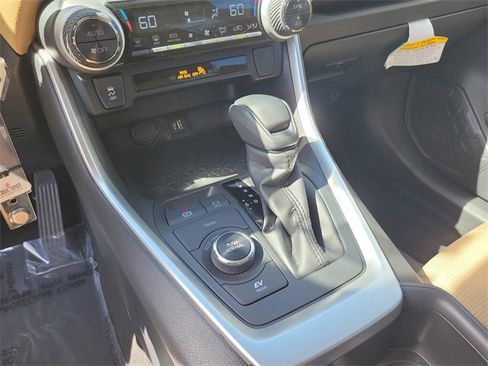 Used 2025 Toyota RAV4 LE image 20