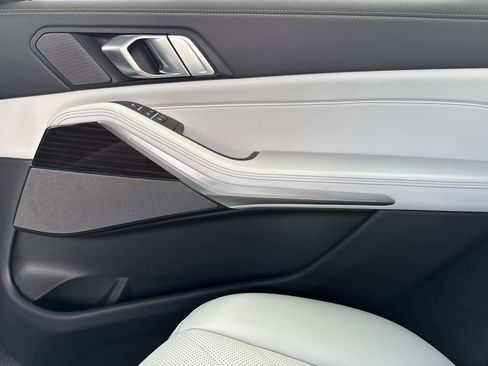 New 2026 BMW X7 xDrive40i w/ Executive Package image 15