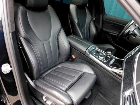 Used 2020 BMW X7 xDrive40i w/ M Sport Package AWD/4WD image 21