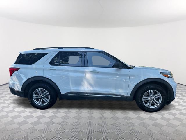 Used 2020 Ford Explorer XLT w/ Equipment Group 202A AWD/4WD image 4