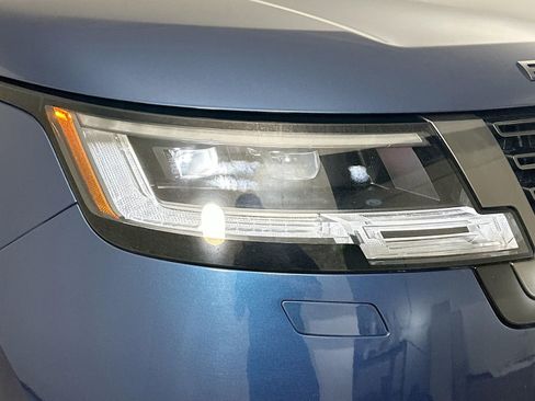 Used 2023 Land Rover Range Rover SE AWD/4WD image 9
