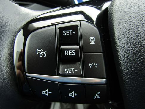 Used 2023 Ford Escape Platinum image 25