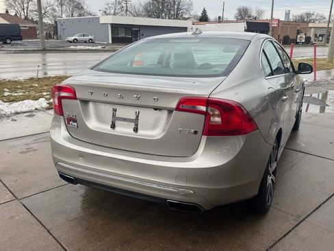 Used 2016 Volvo S60 T5 Inscription Platinum w/ Climate Package image 8