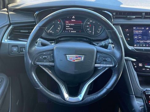 Used 2023 Cadillac XT6 Sport w/ Technology Package AWD/4WD image 14