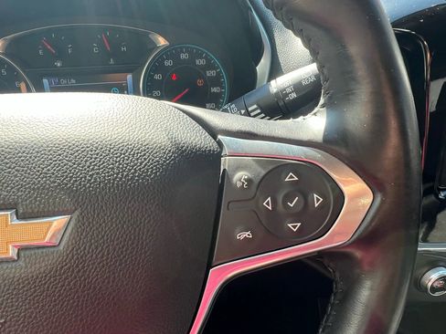 Used 2018 Chevrolet Traverse LT image 17
