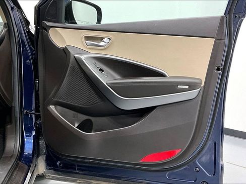 Used 2017 Hyundai Santa Fe Sport image 22