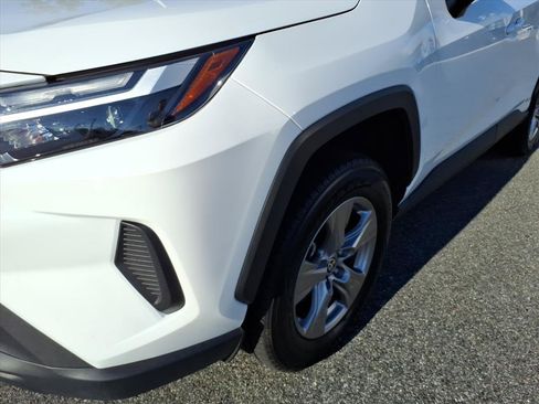 Used 2025 Toyota RAV4 LE AWD/4WD image 8
