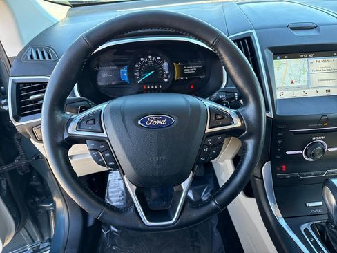 Used 2016 Ford Edge Titanium w/ Technology Package image 15