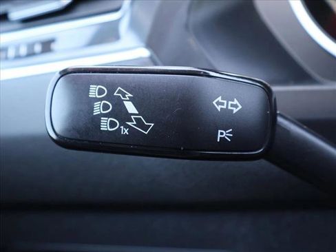 Used 2021 Volkswagen Tiguan SE R-Line AWD/4WD image 13