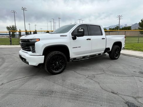 Used 2023 Chevrolet Silverado 2500 High Country w/ Z71 Off-Road Package AWD/4WD image 13