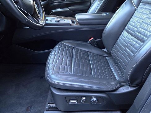 Used 2021 Cadillac Escalade ESV Sport Platinum w/ Heavy-Duty Trailer Package image 25