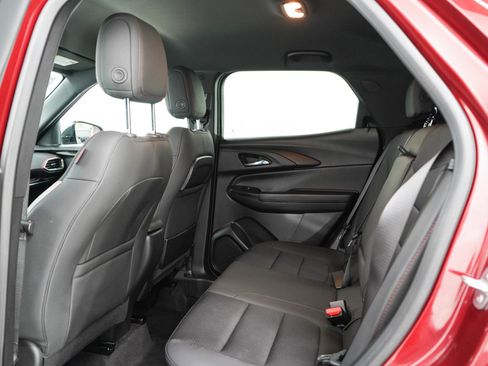 Used 2023 Chevrolet TrailBlazer RS FWD image 14
