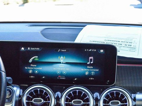 Used 2021 Mercedes-Benz GLB 250 image 15