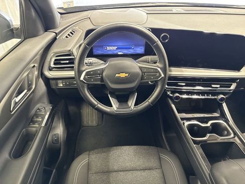 Certified 2025 Chevrolet Traverse LT FWD image 15