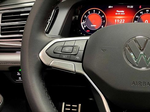 New 2025 Volkswagen Atlas Peak Edition SE image 17