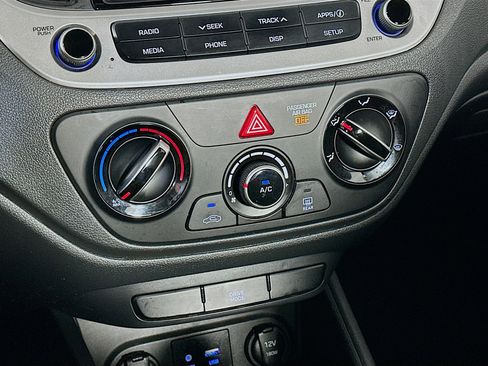 Used 2022 Hyundai Accent SEL FWD image 22