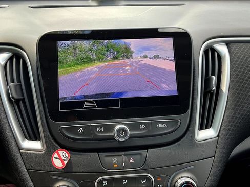 Used 2025 Chevrolet Malibu LT image 31