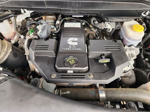 Used 2024 RAM 3500 Tradesman w/ Chrome Appearance Group image 31