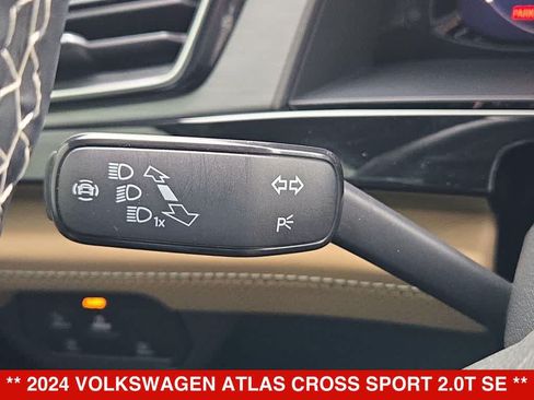 Used 2024 Volkswagen Atlas Cross Sport SE FWD image 25